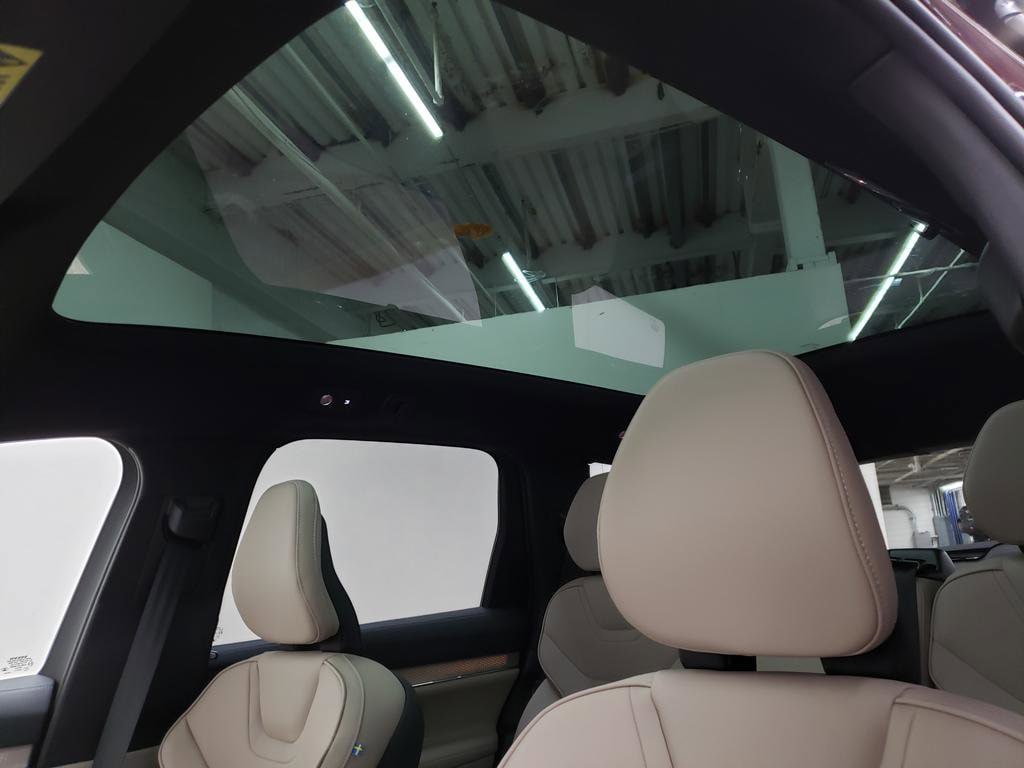 2025 Volvo EX90 Ultra - Photo 7
