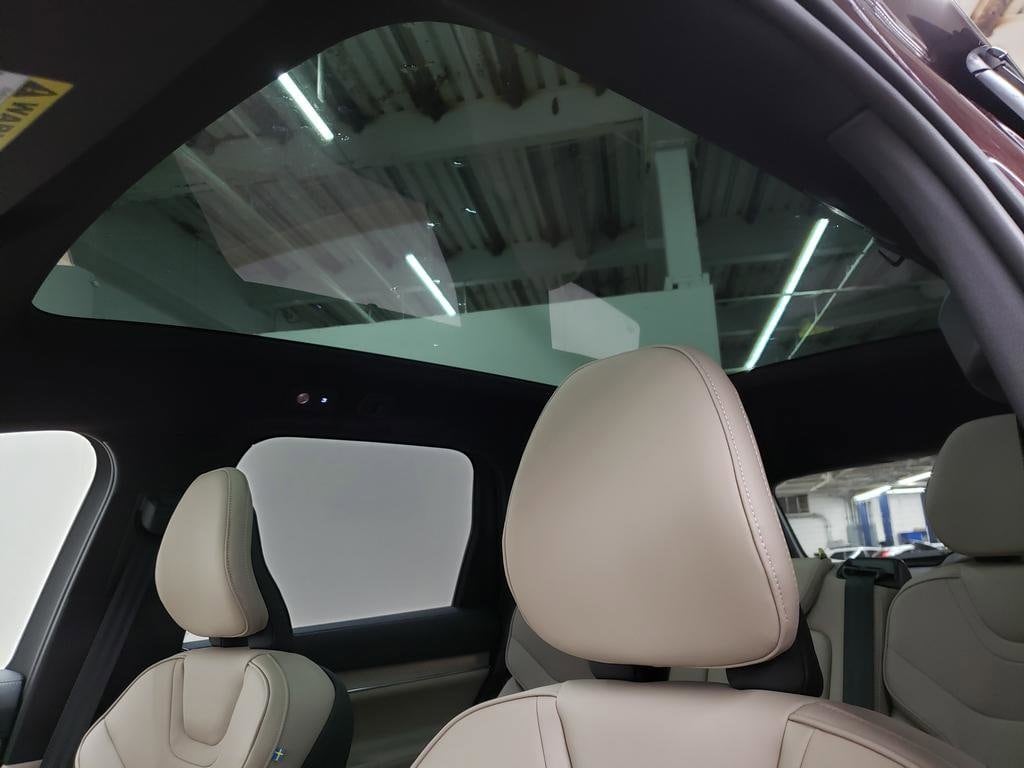 2025 Volvo EX90 Ultra - Photo 7