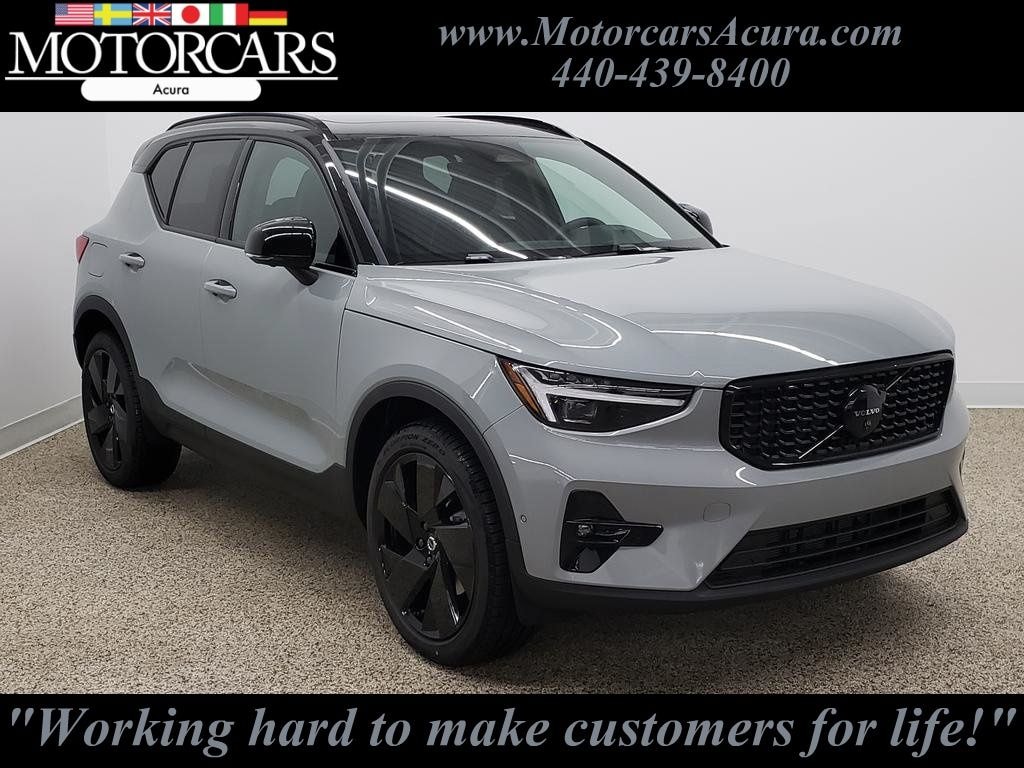 New 2026 Volvo XC40 B5 Ultra Black Edition SUV