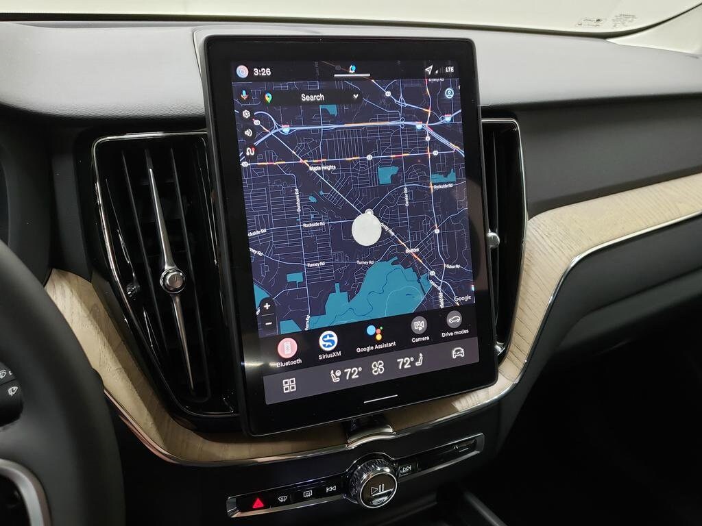 2026 Volvo XC60 Plus - Photo 11