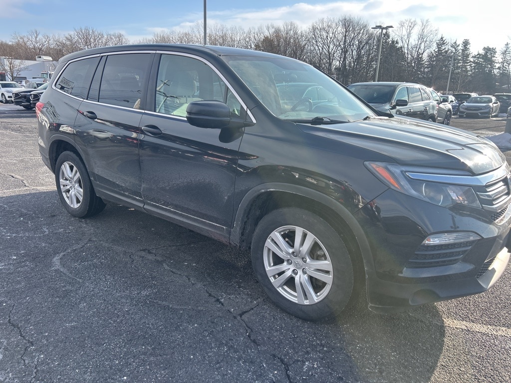2018 Honda Pilot LX's photo