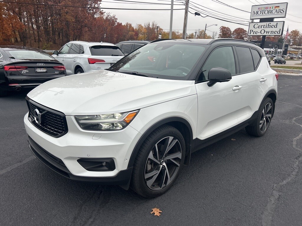 Used 2022 Volvo XC40 R-Design SUV