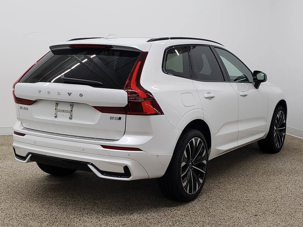 New 2026 Volvo XC60 B5 Ultra SUV