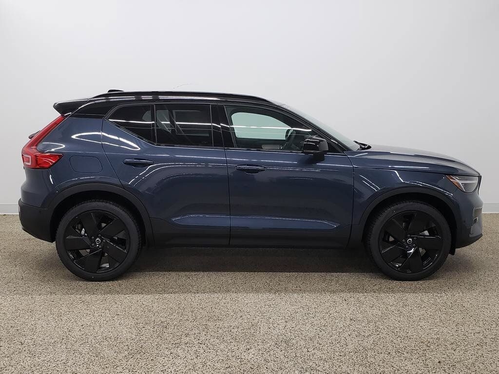 New 2026 Volvo XC40 B5 Ultra Black Edition SUV