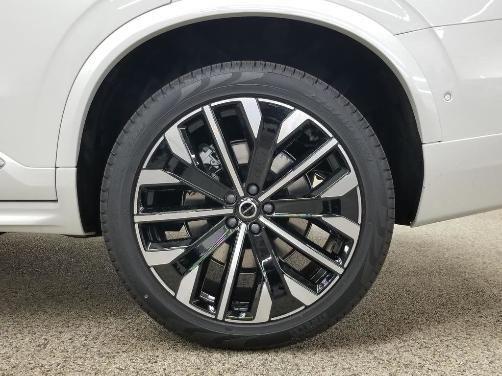 2025 Volvo XC90 Plus - Photo 12