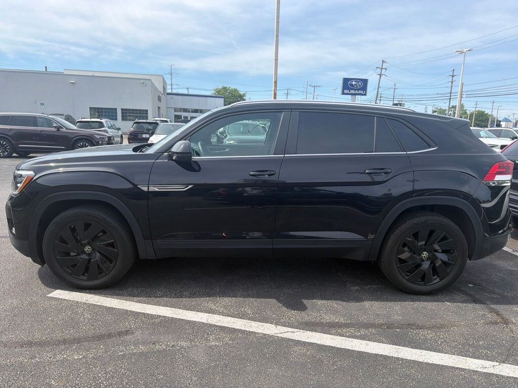 Used 2024 Volkswagen Atlas Cross Sport 2.0T SE w/Technology SUV