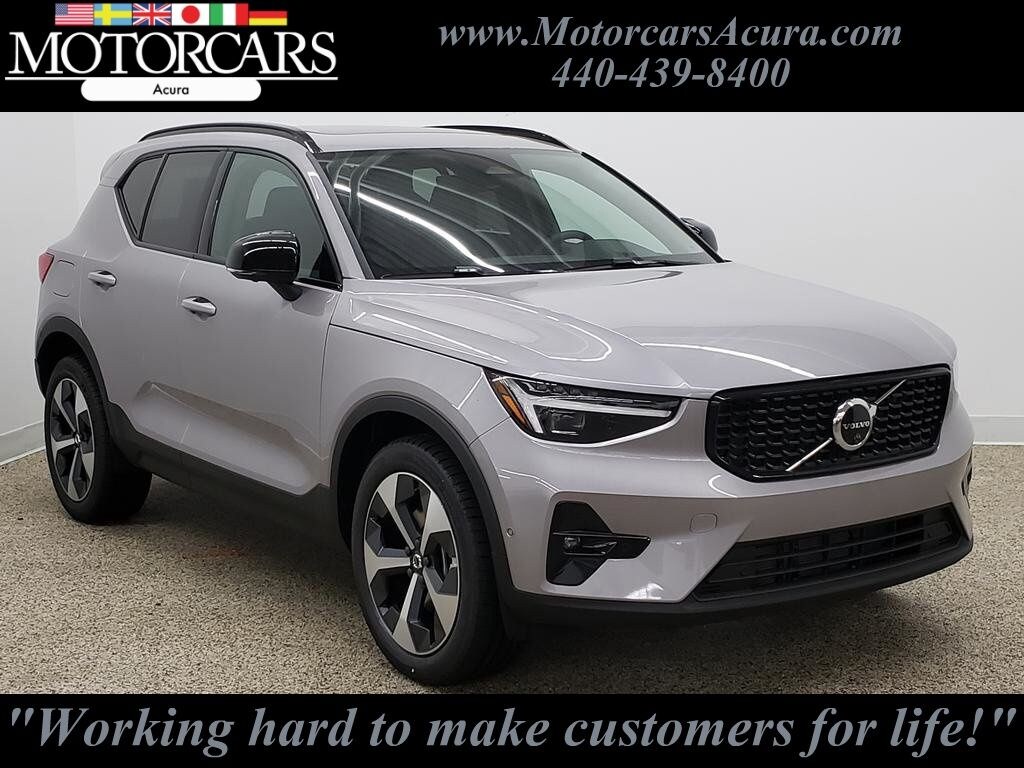 New 2026 Volvo XC40 B5 Plus SUV