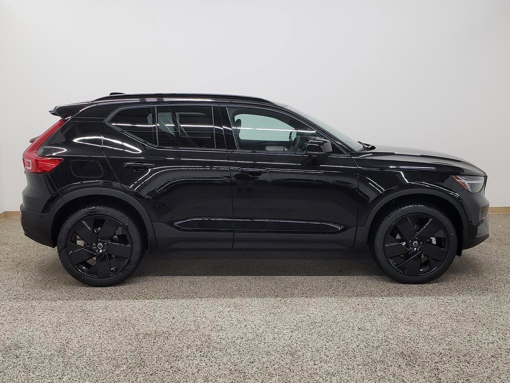 New 2026 Volvo XC40 B5 Ultra Black Edition SUV