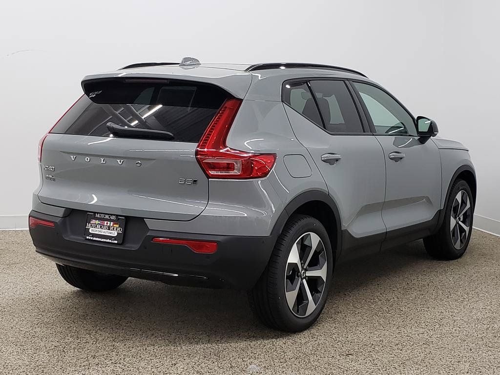New 2026 Volvo XC40 B5 Plus SUV