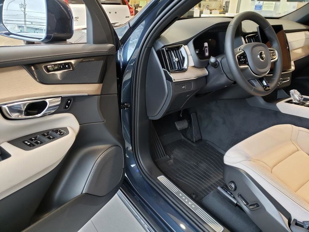 New 2026 Volvo XC90 B6 Ultra 7-Seater SUV
