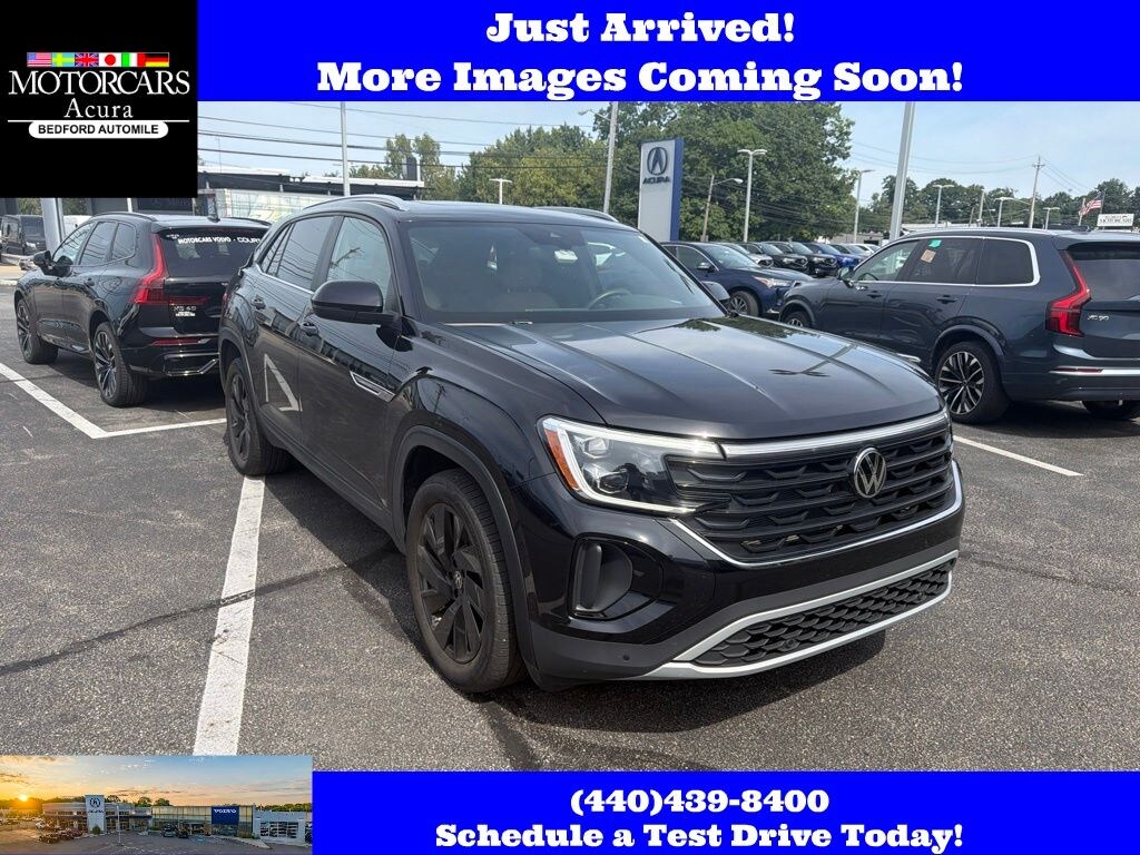 Used 2024 Volkswagen Atlas Cross Sport 2.0T SE w/Technology SUV