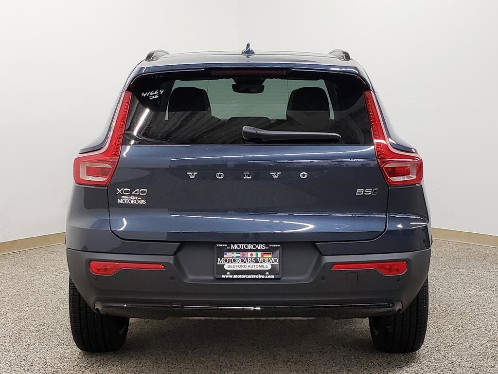 New 2026 Volvo XC40 B5 Ultra SUV