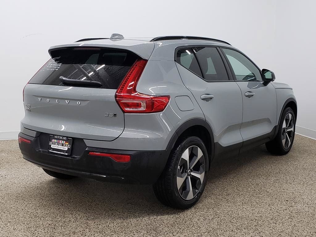 New 2026 Volvo XC40 B5 Plus SUV