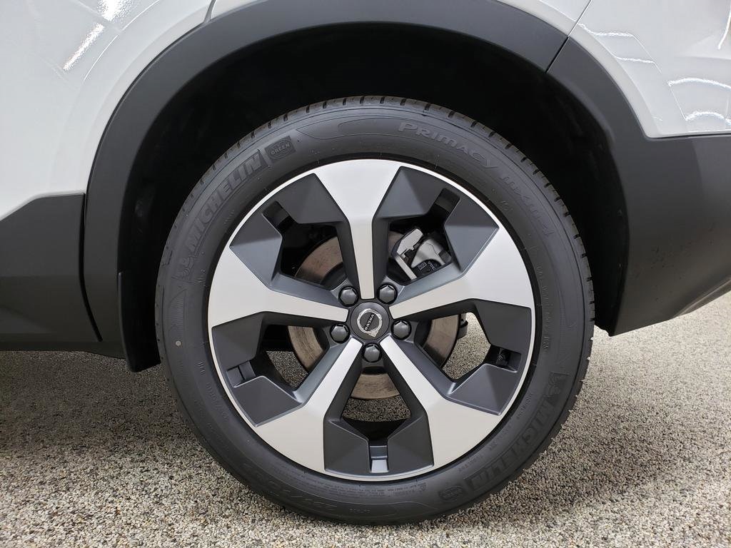 2026 Volvo XC40 Core - Photo 12