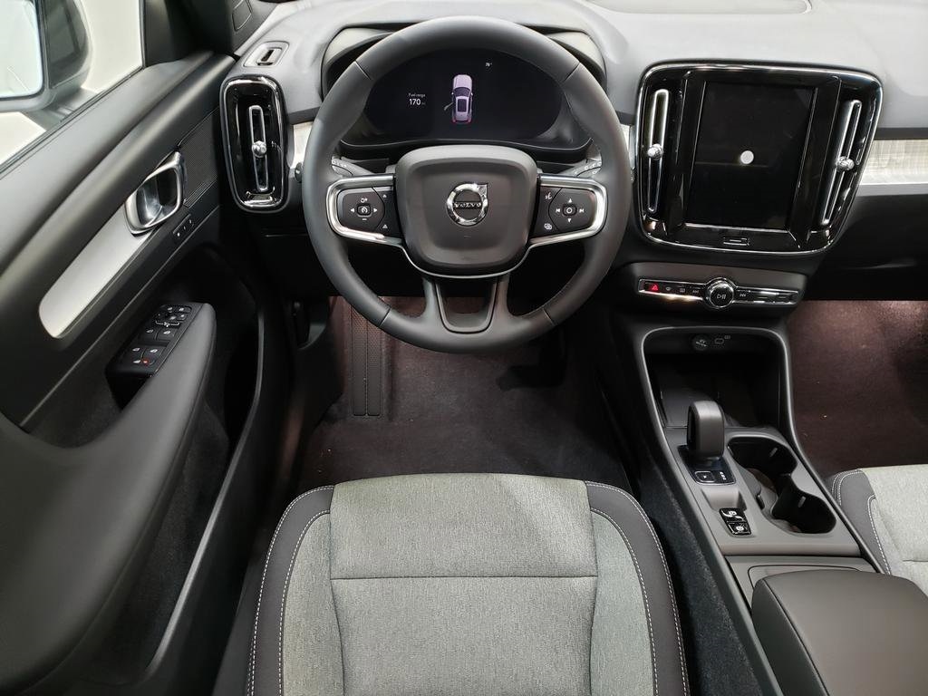 2026 Volvo XC40 Core - Photo 10