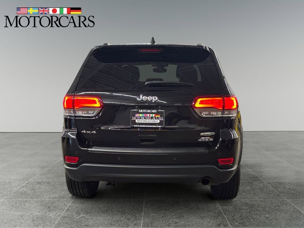 Used 2020 Jeep Grand Cherokee Laredo SUV