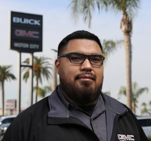 Staff member George Ramirez from 08ef47aa760c