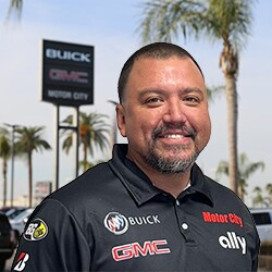 Staff member Adam Lara from 0fcfc43ac804