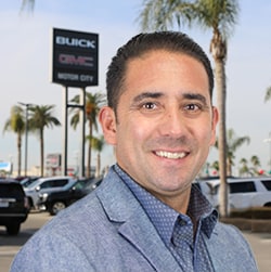 Staff member Oscar Salazar from 8d8ba7b3eddb