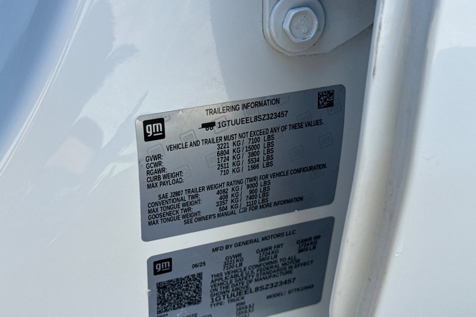 2025 GMC Sierra 1500 AT4 - Photo 28