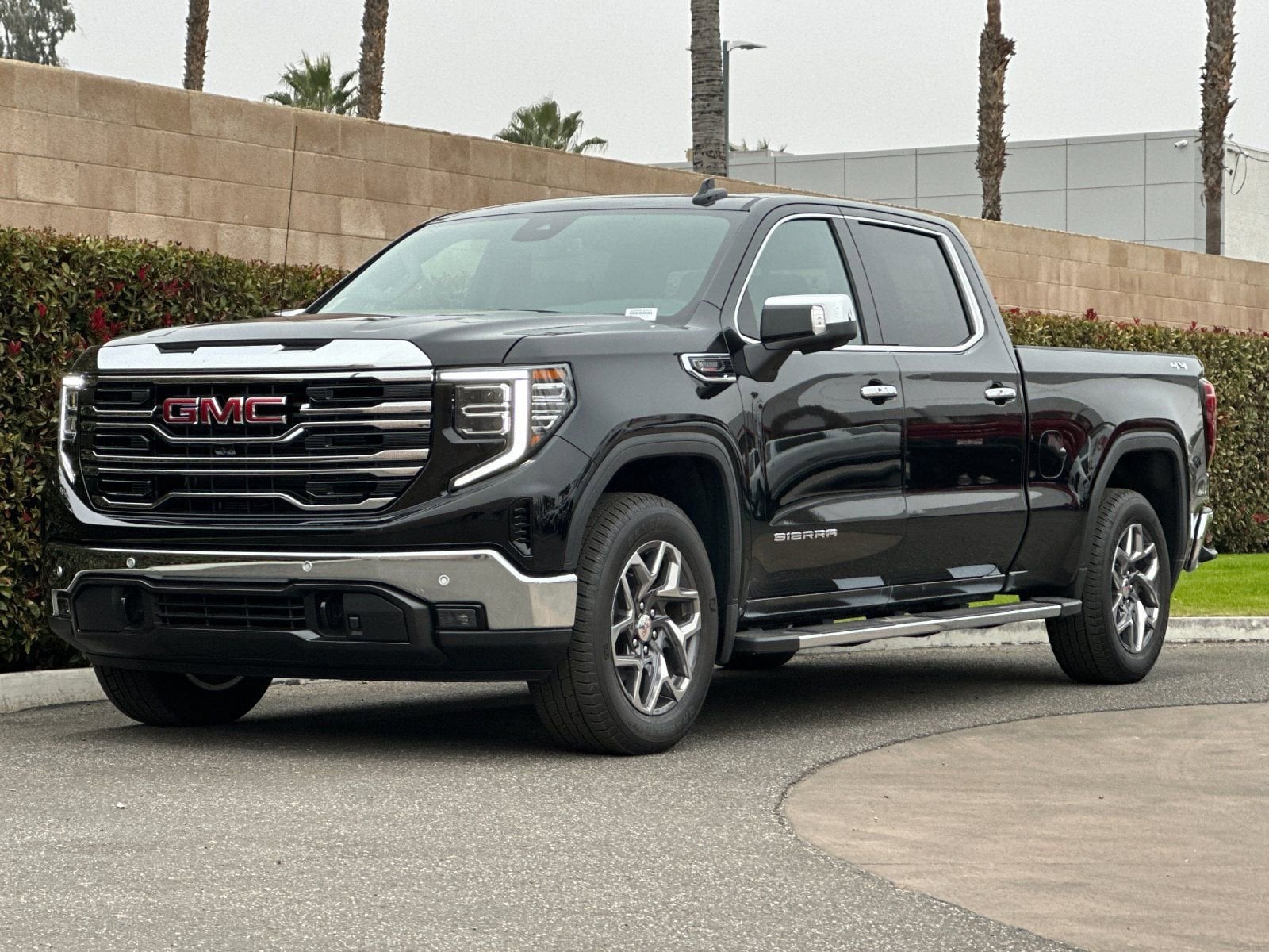2026 GMC Sierra 1500 SLT photo 6