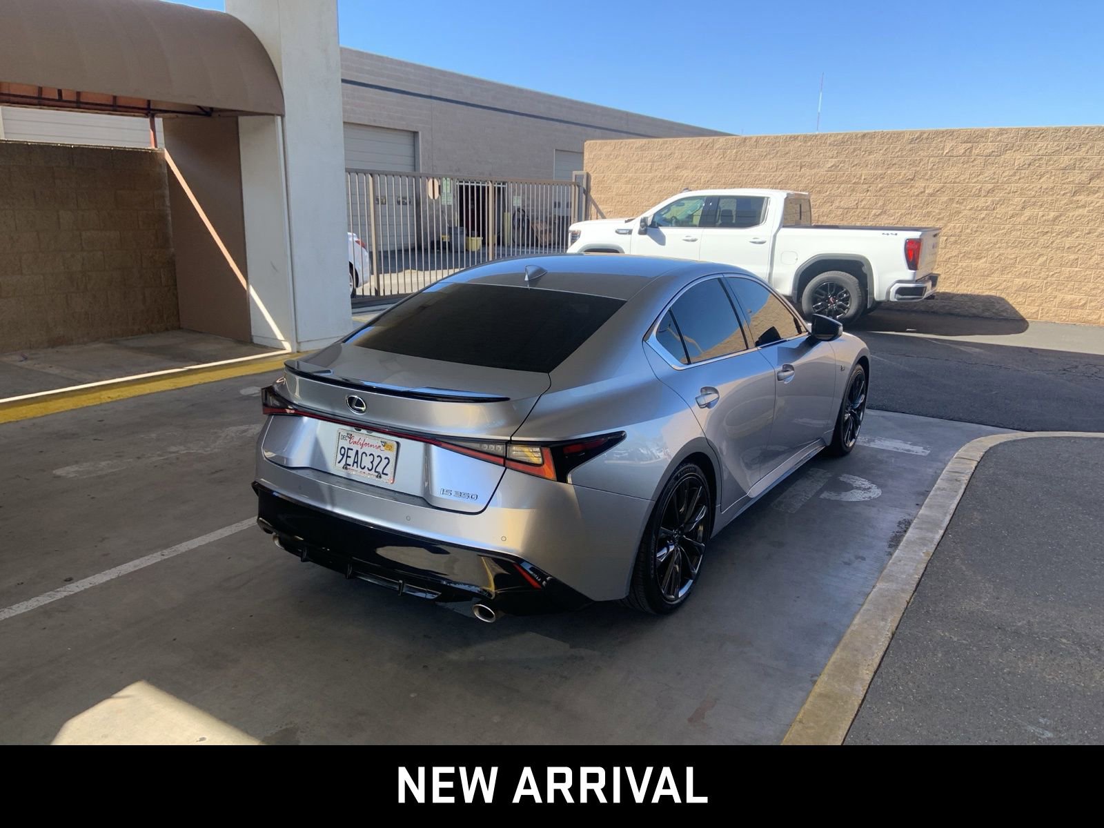 2023 Lexus IS 350 F SPORT photo 4