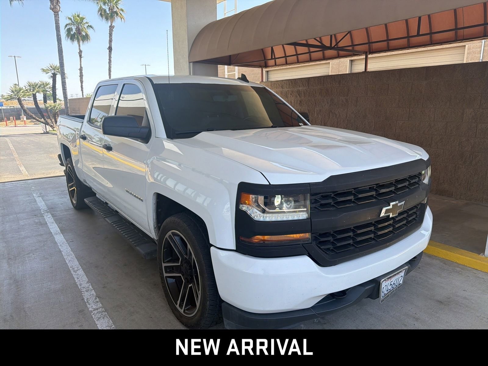 2018 Chevrolet Silverado 1500 Custom photo 3