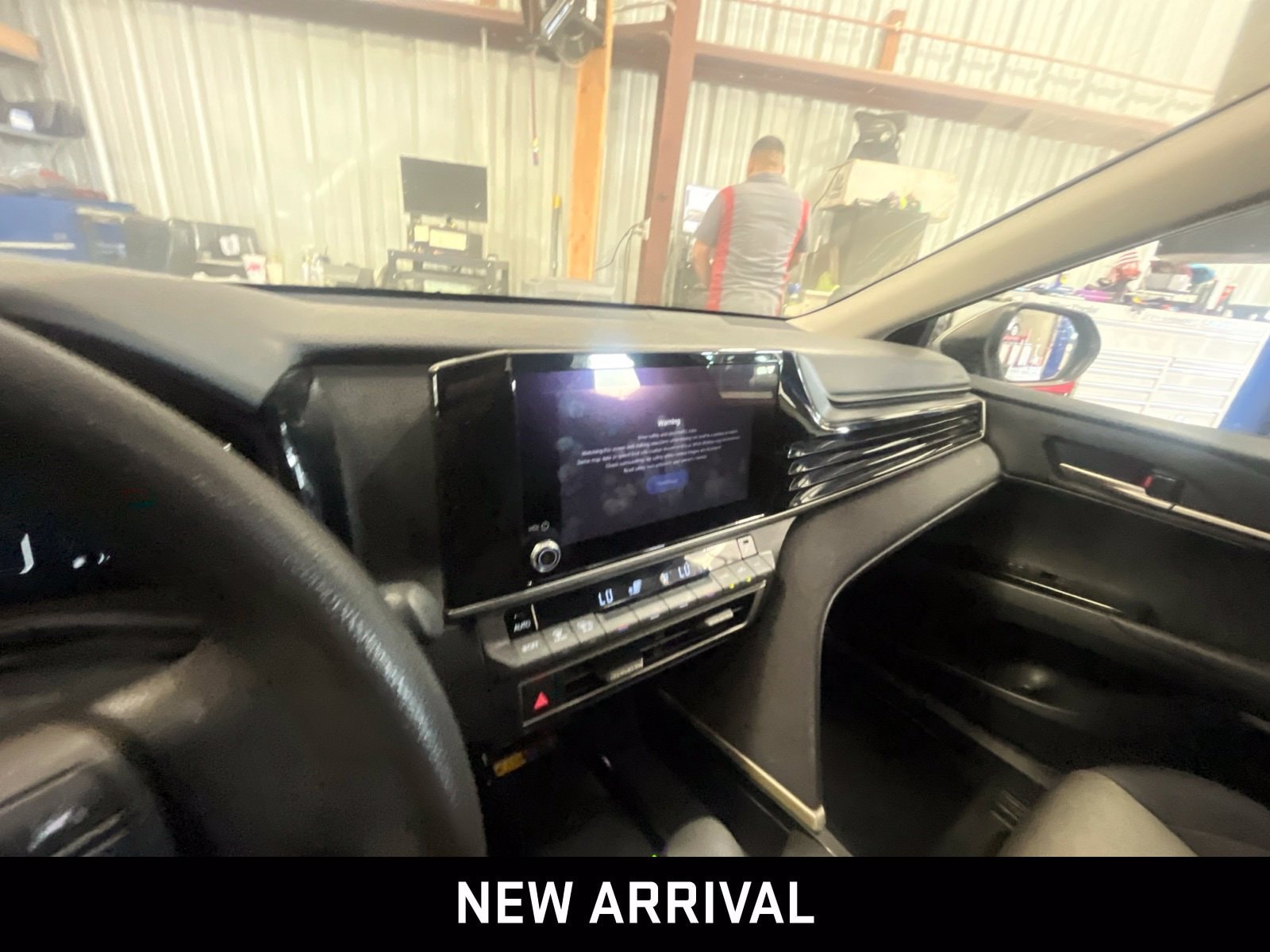 2025 Toyota Camry LE - Photo 8