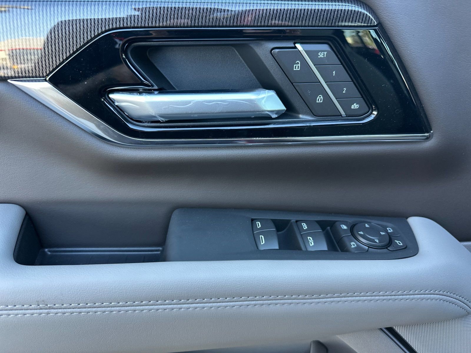 2026 GMC Yukon XL Elevation - Photo 10