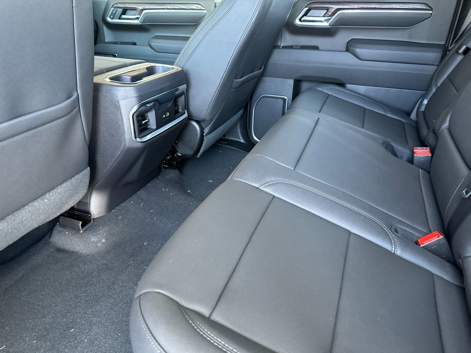 2026 GMC Sierra 1500 SLT - Photo 11