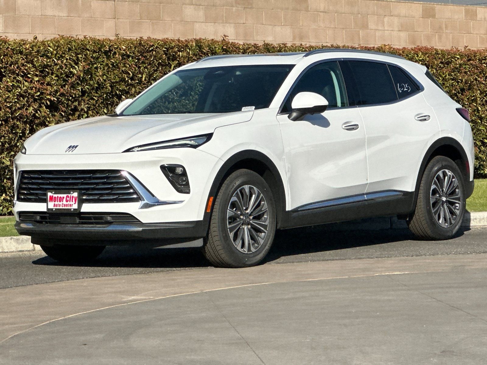 2025 Buick Envision Preferred photo 3