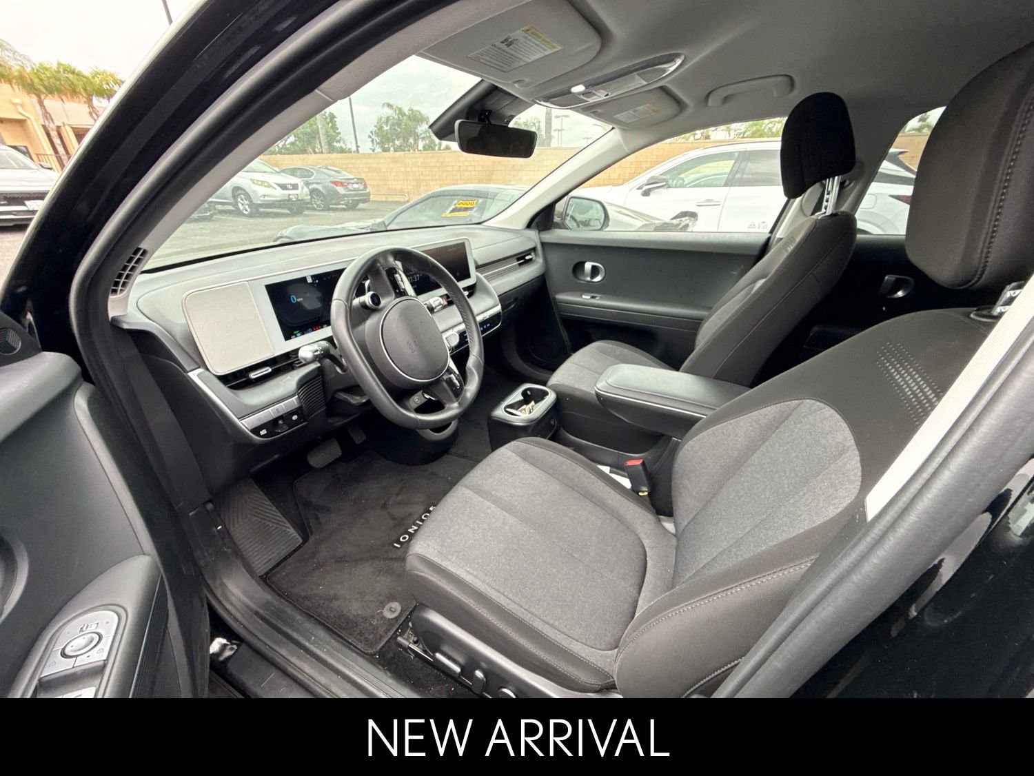 2024 Hyundai IONIQ 5 SE photo 6