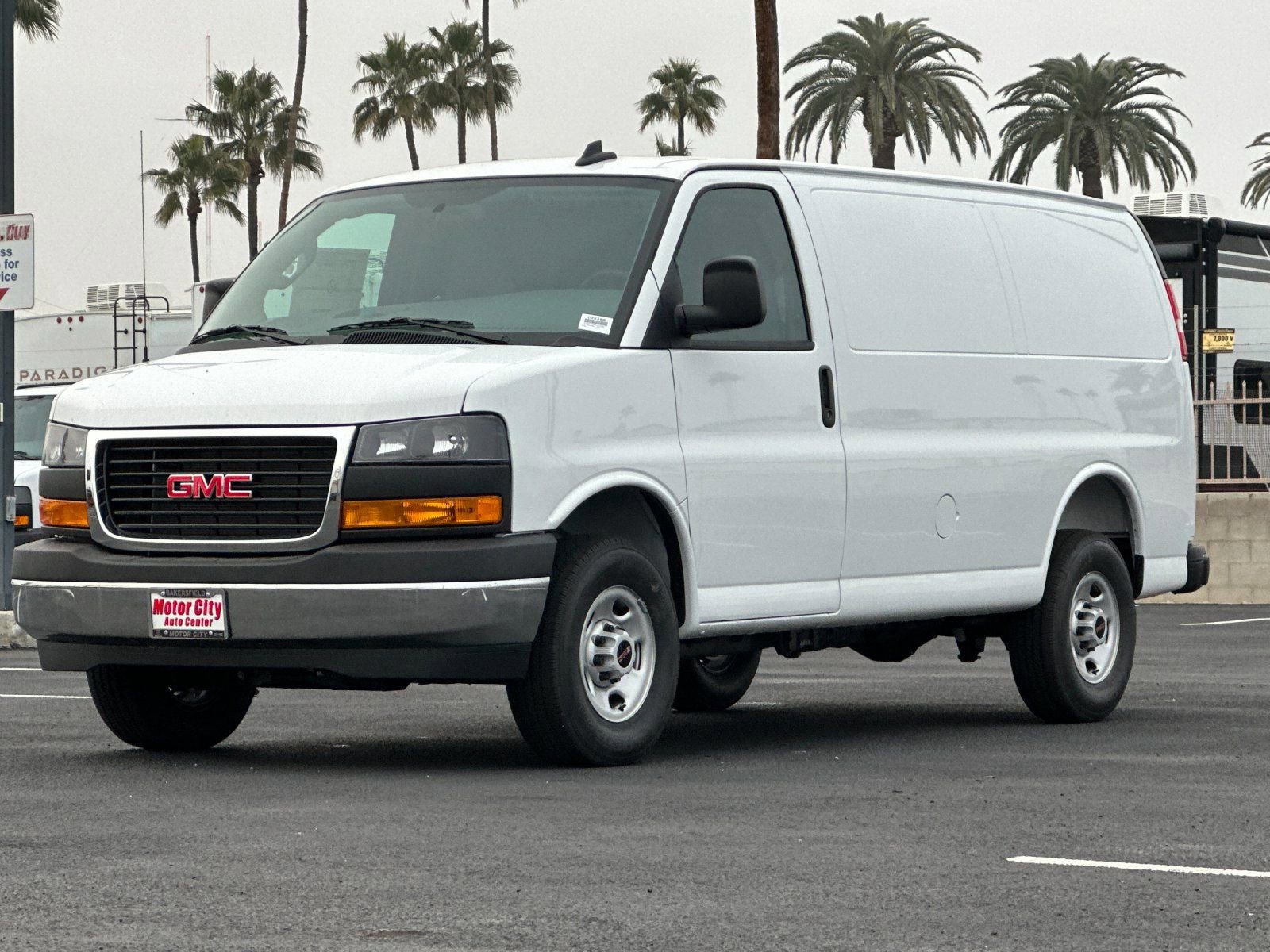 2025 GMC Savana Cargo Work Van photo 6