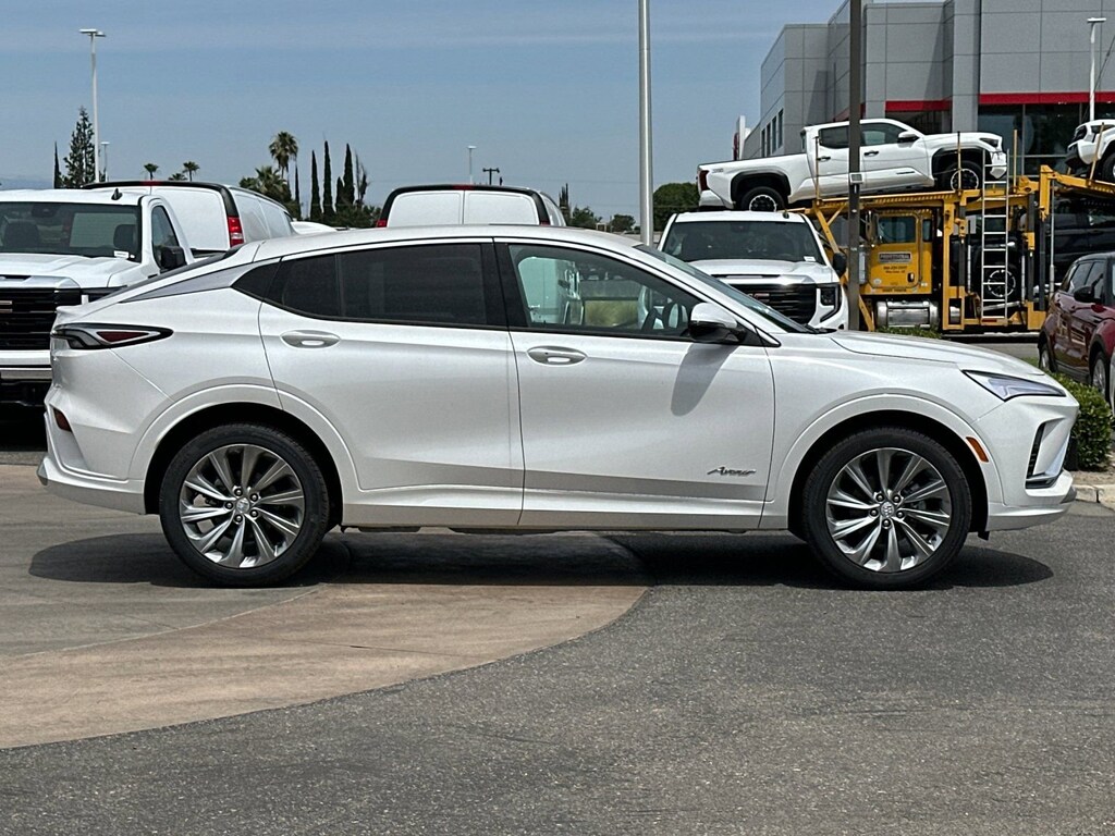 New 2026 Buick Envista Avenir SUV