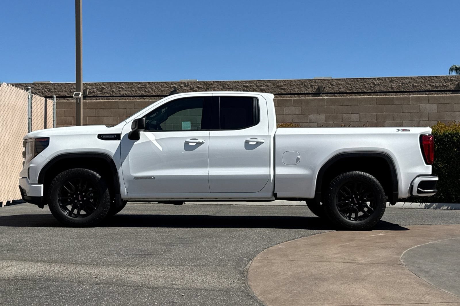 2023 GMC Sierra 1500 Elevation - Photo 7