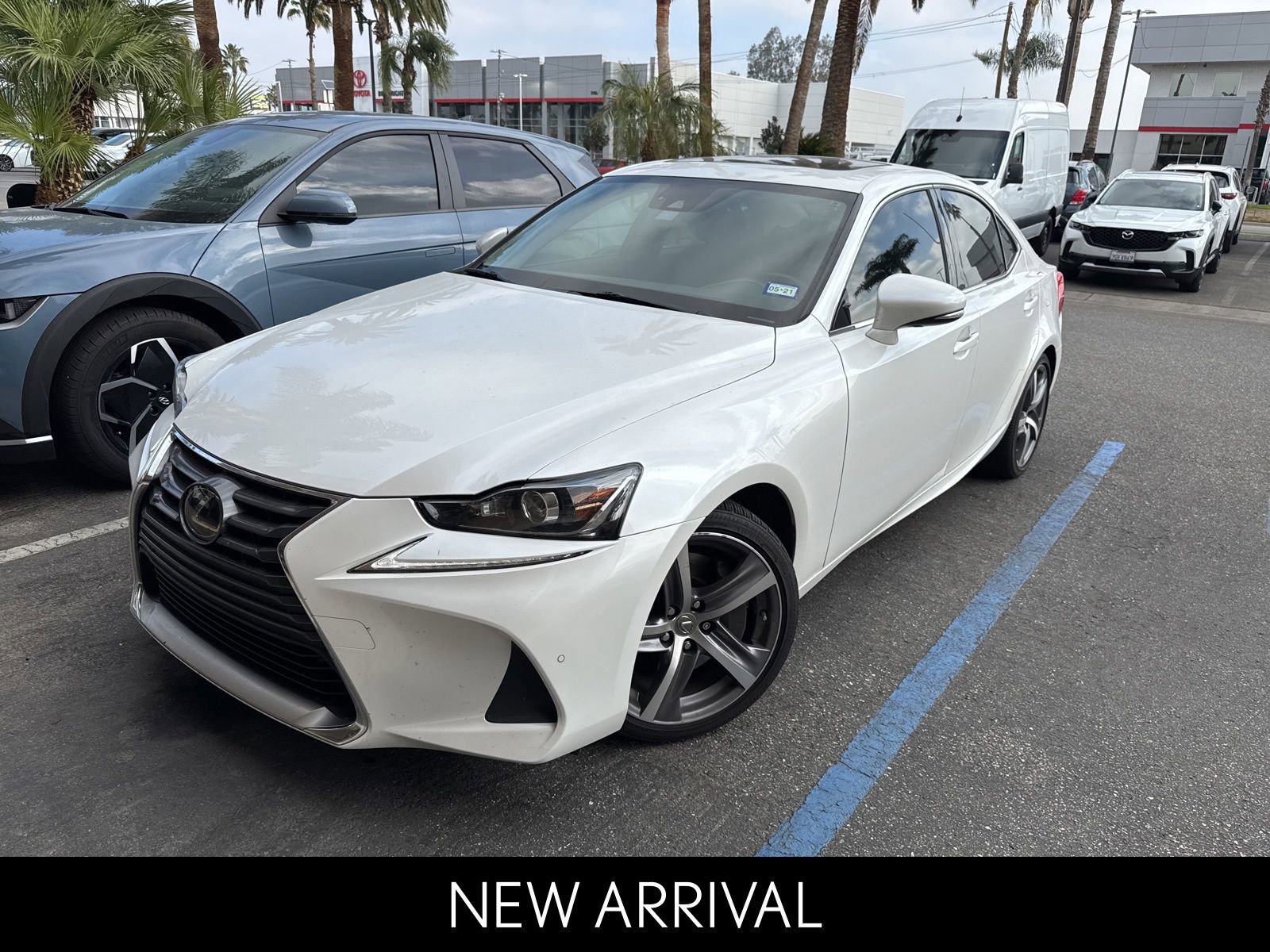 2018 Lexus IS 300's photo