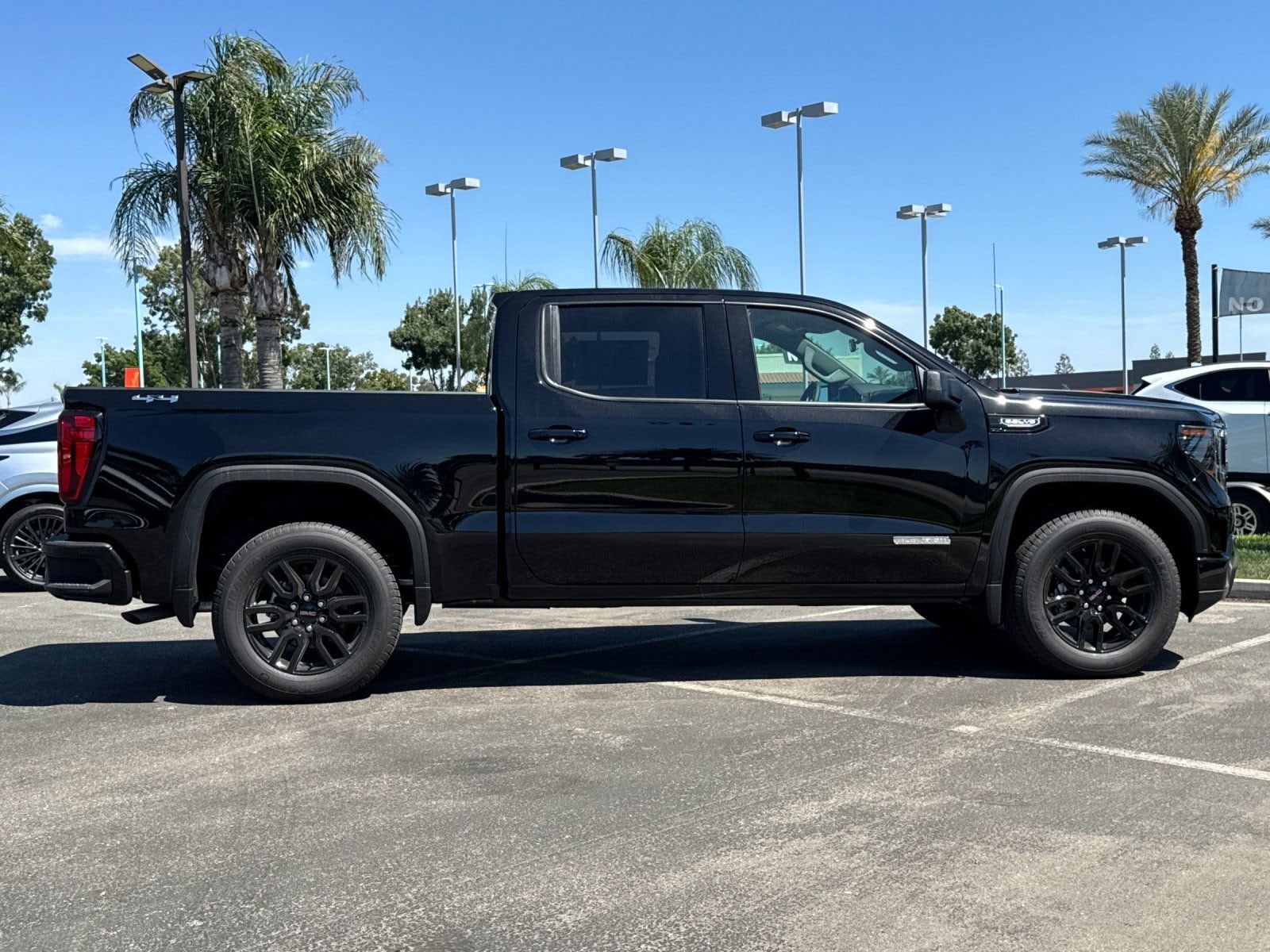 2026 GMC Sierra 1500 Elevation - Photo 2
