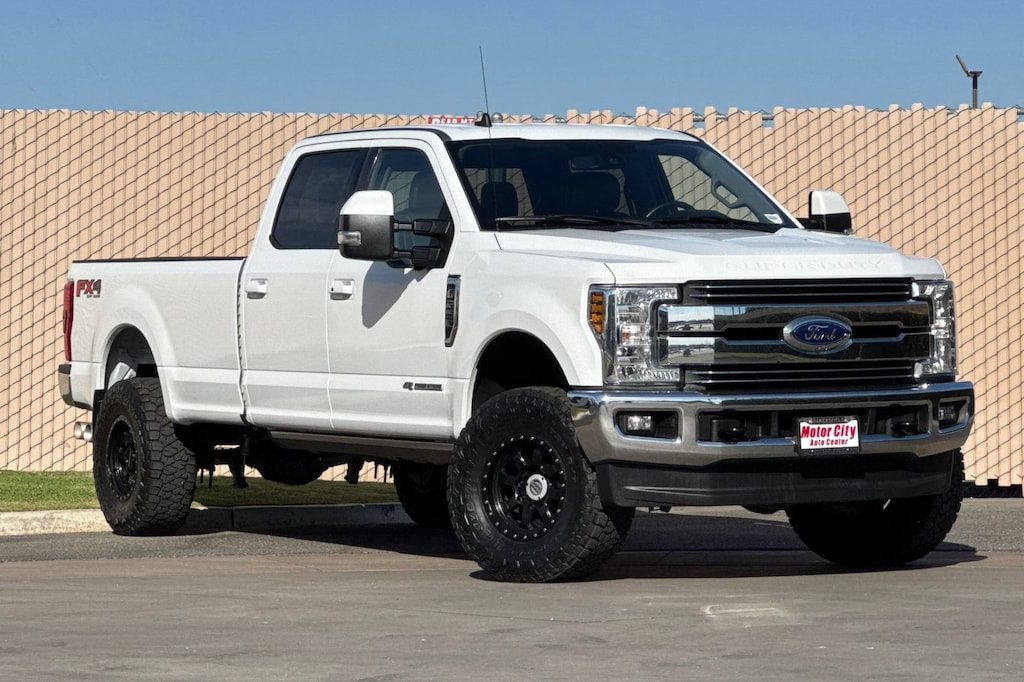 Used 2019 Ford F-250 Lariat Truck Crew Cab