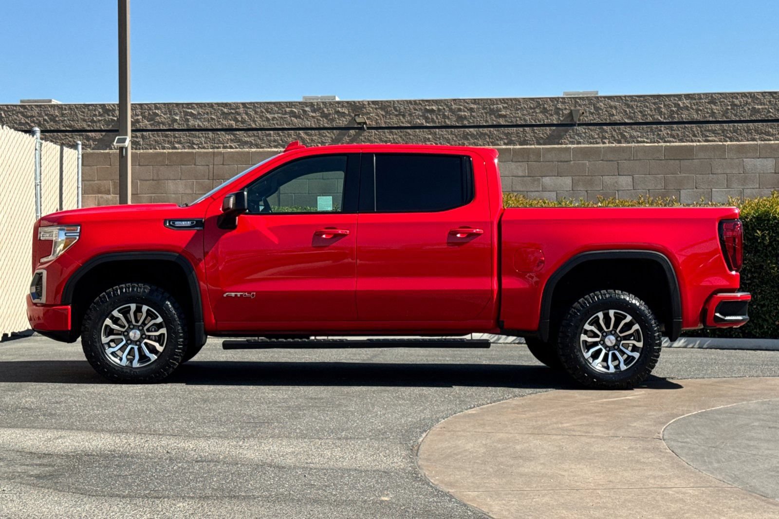 2021 GMC Sierra 1500 AT4 - Photo 7