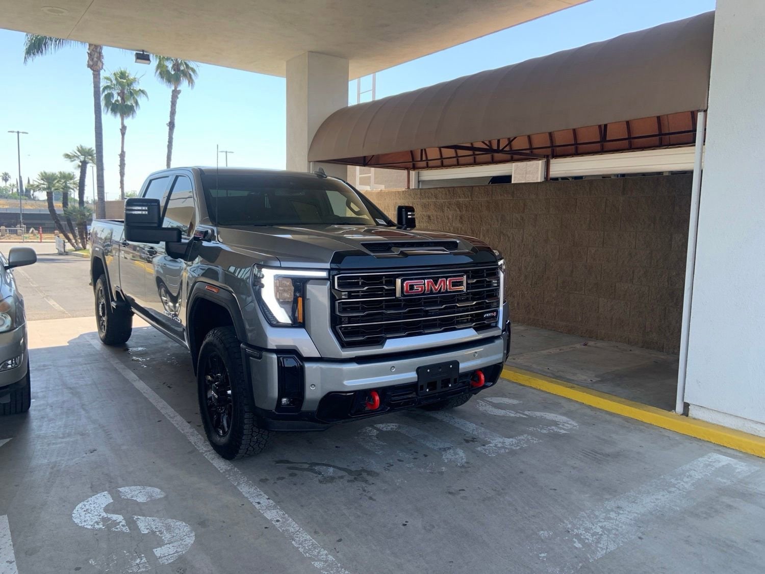 2025 GMC Sierra 2500 HD AT4 photo 5
