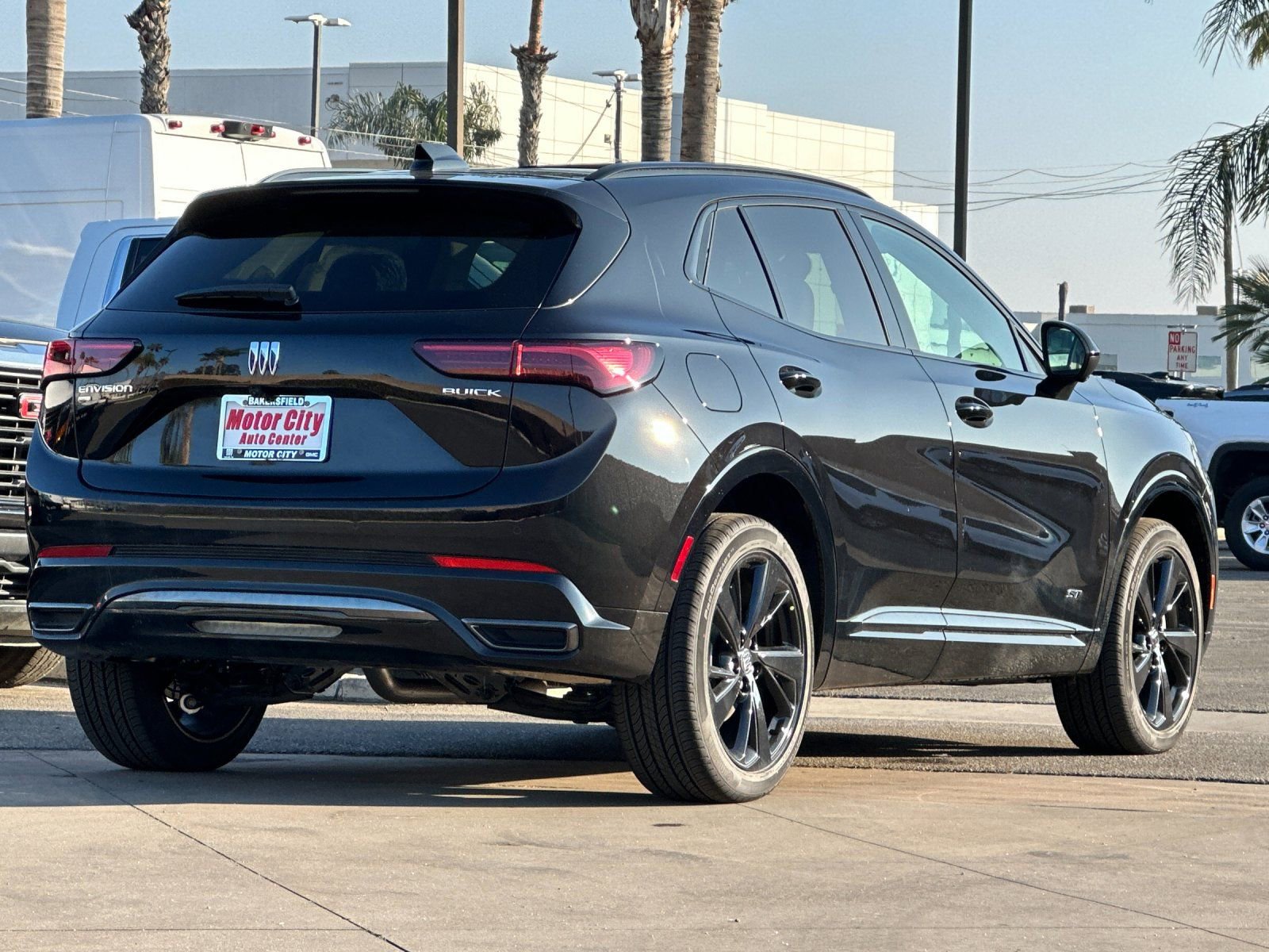 2026 Buick Envision Sport Touring photo 2