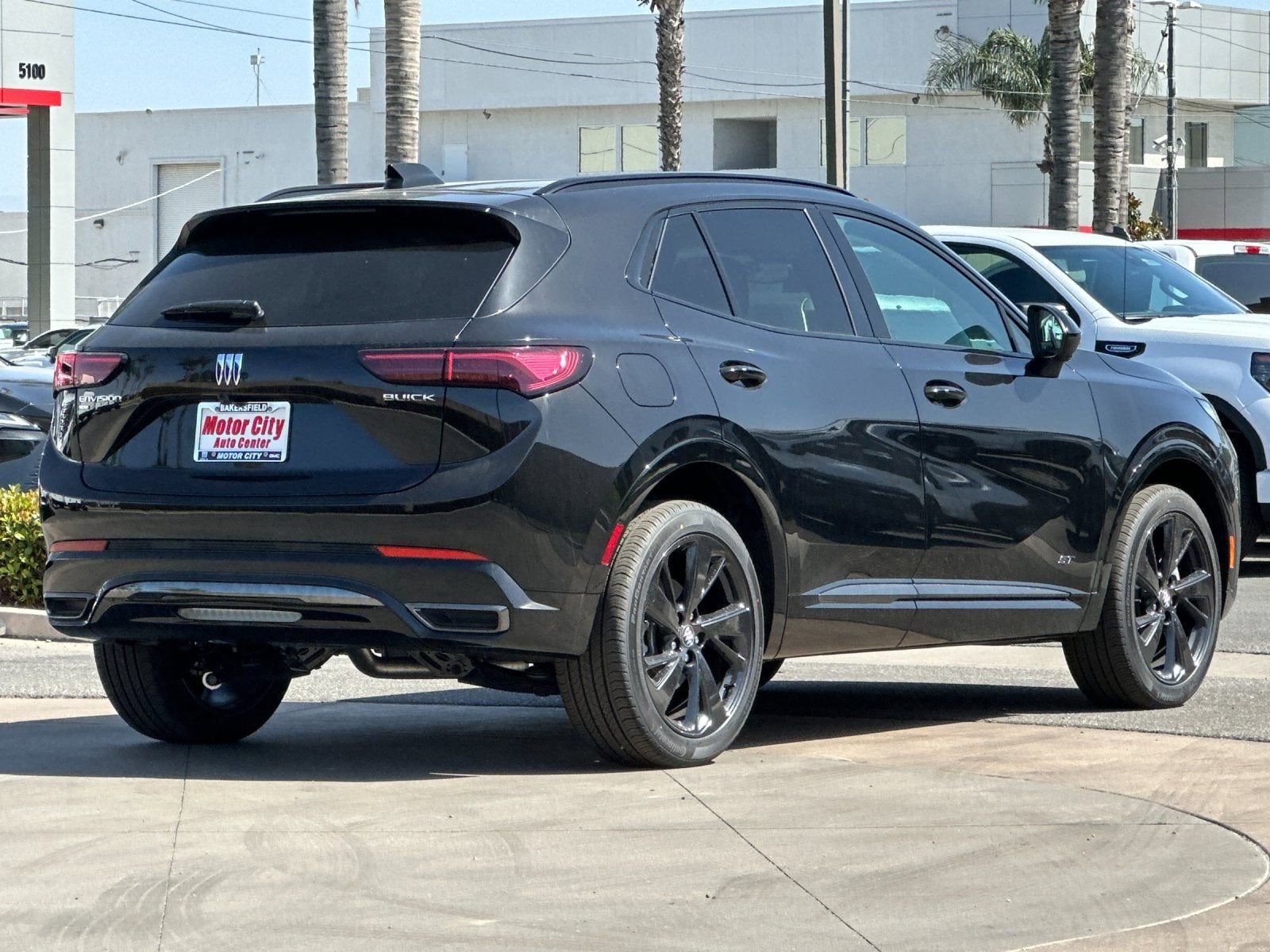 2026 Buick Envision Sport Touring photo 2