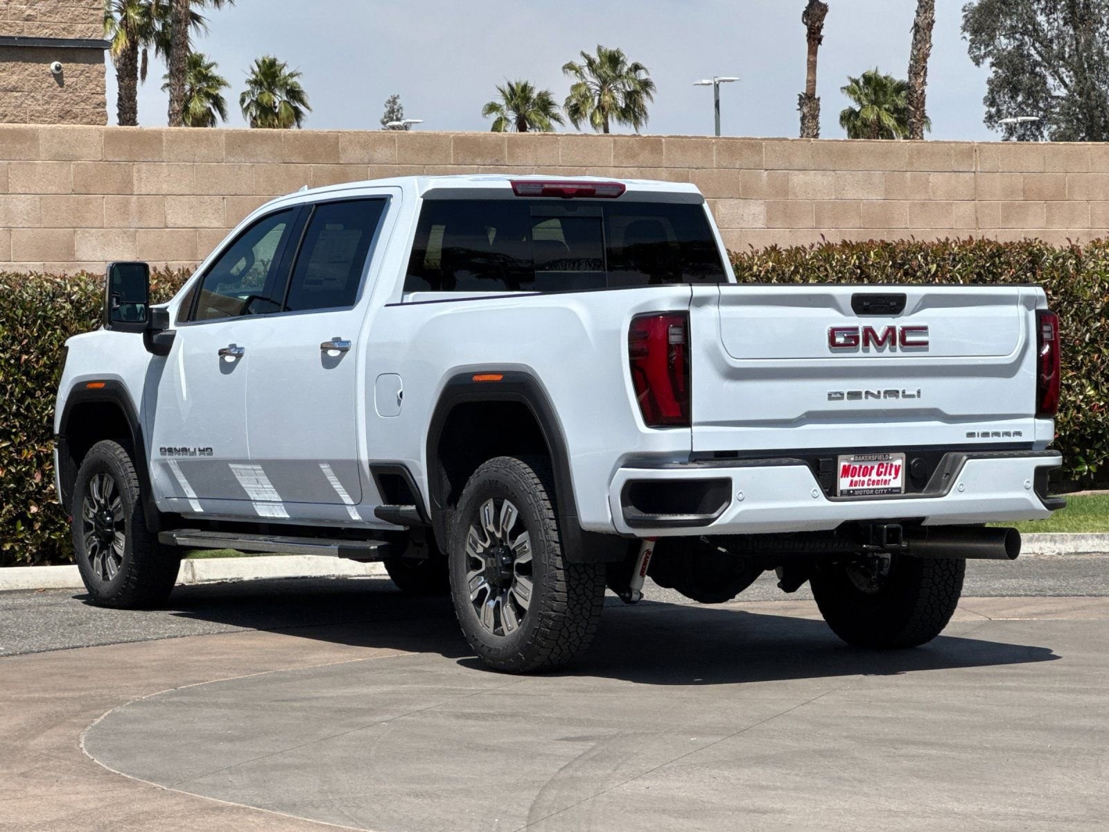 2026 GMC Sierra 2500 HD Denali photo 4
