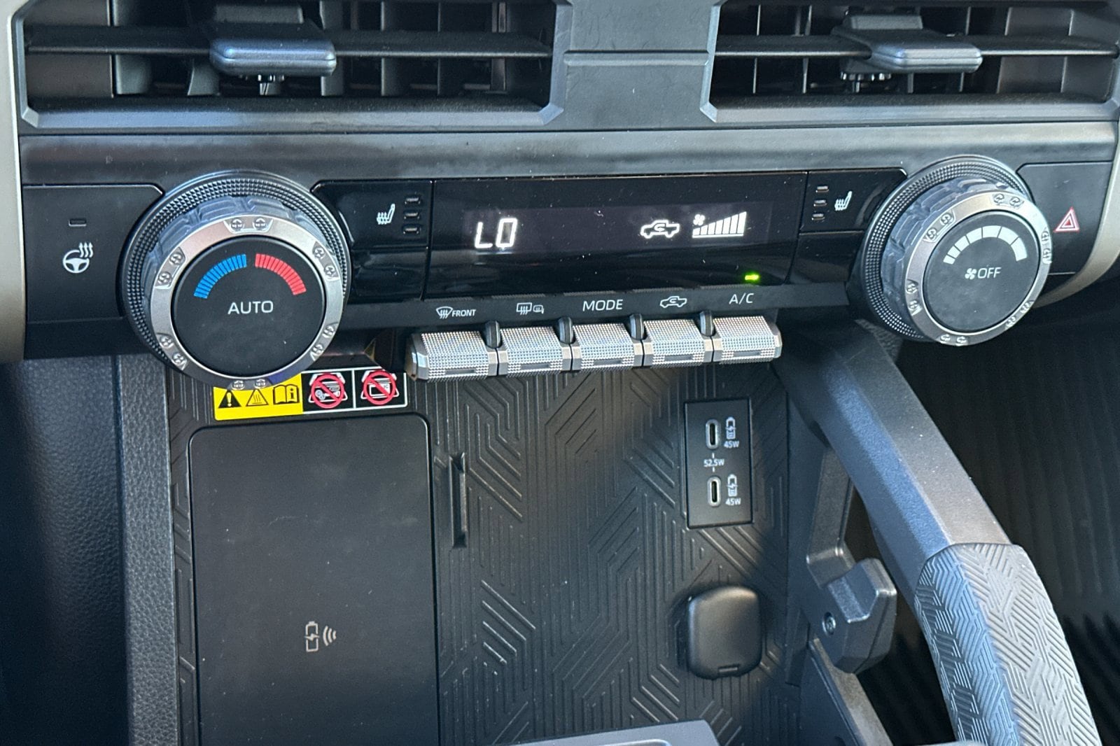 2024 Toyota Tacoma SR5 - Photo 20