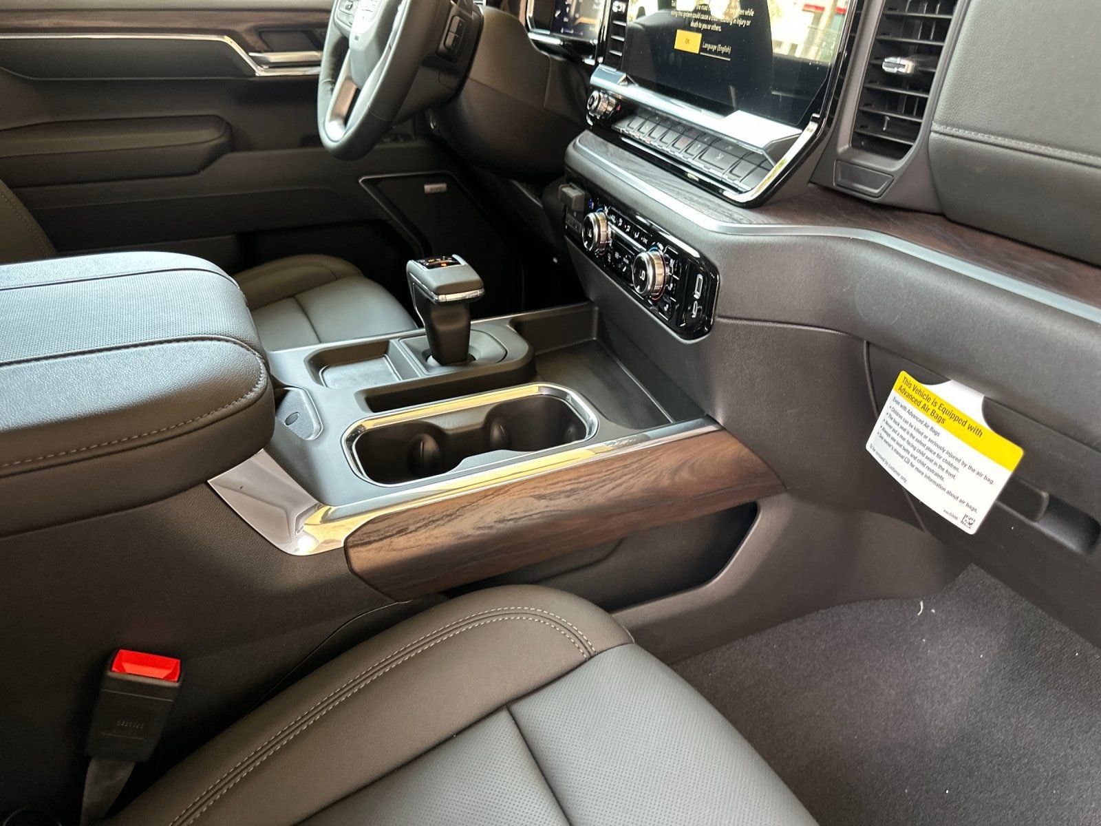 2026 GMC Sierra 1500 SLT - Photo 14