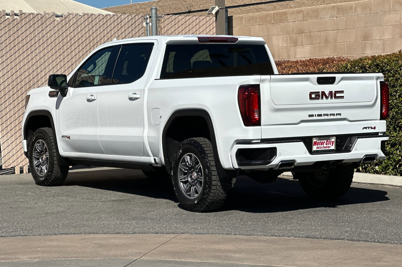 2025 GMC Sierra 1500 AT4 - Photo 6