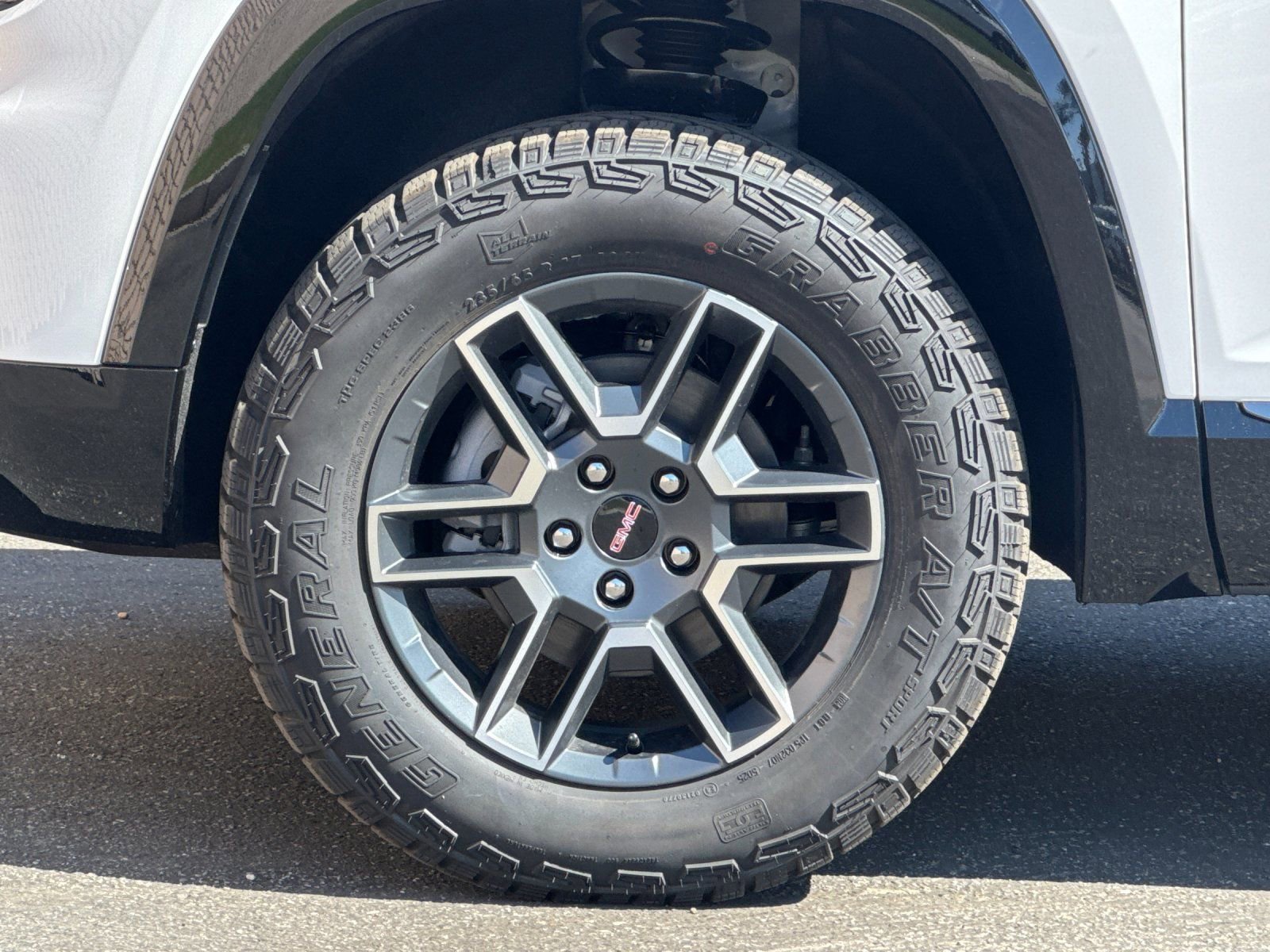 2026 GMC Terrain AT4 - Photo 25