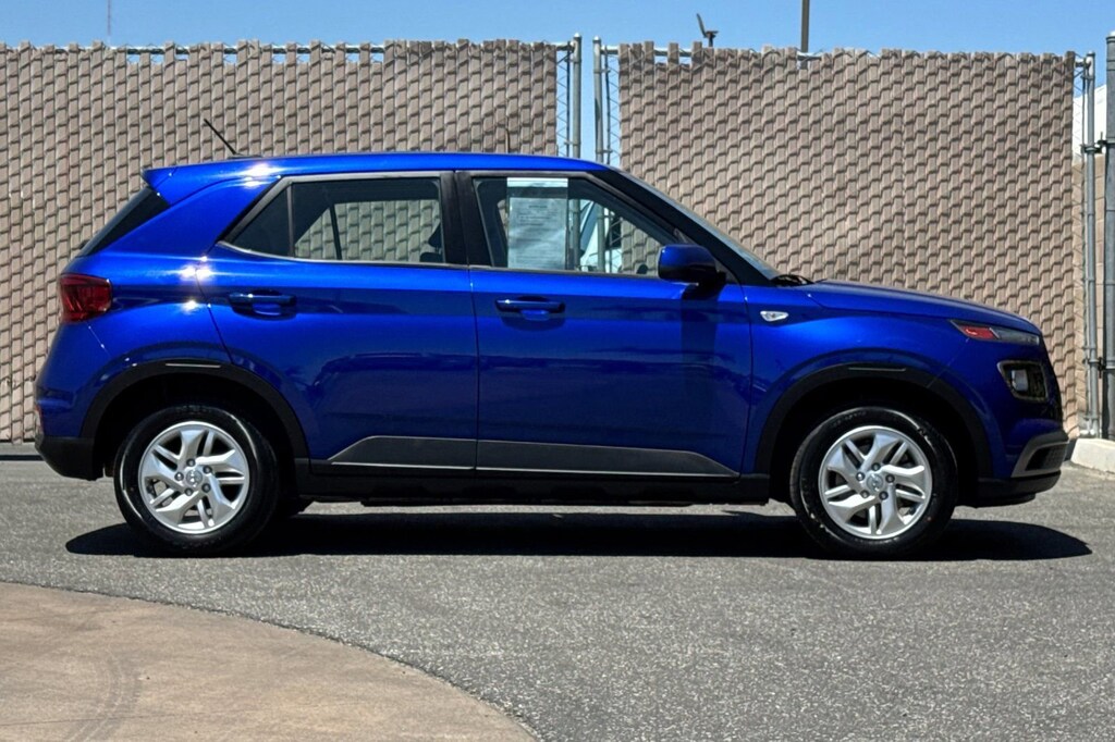 Used 2024 Hyundai Venue SE SUV