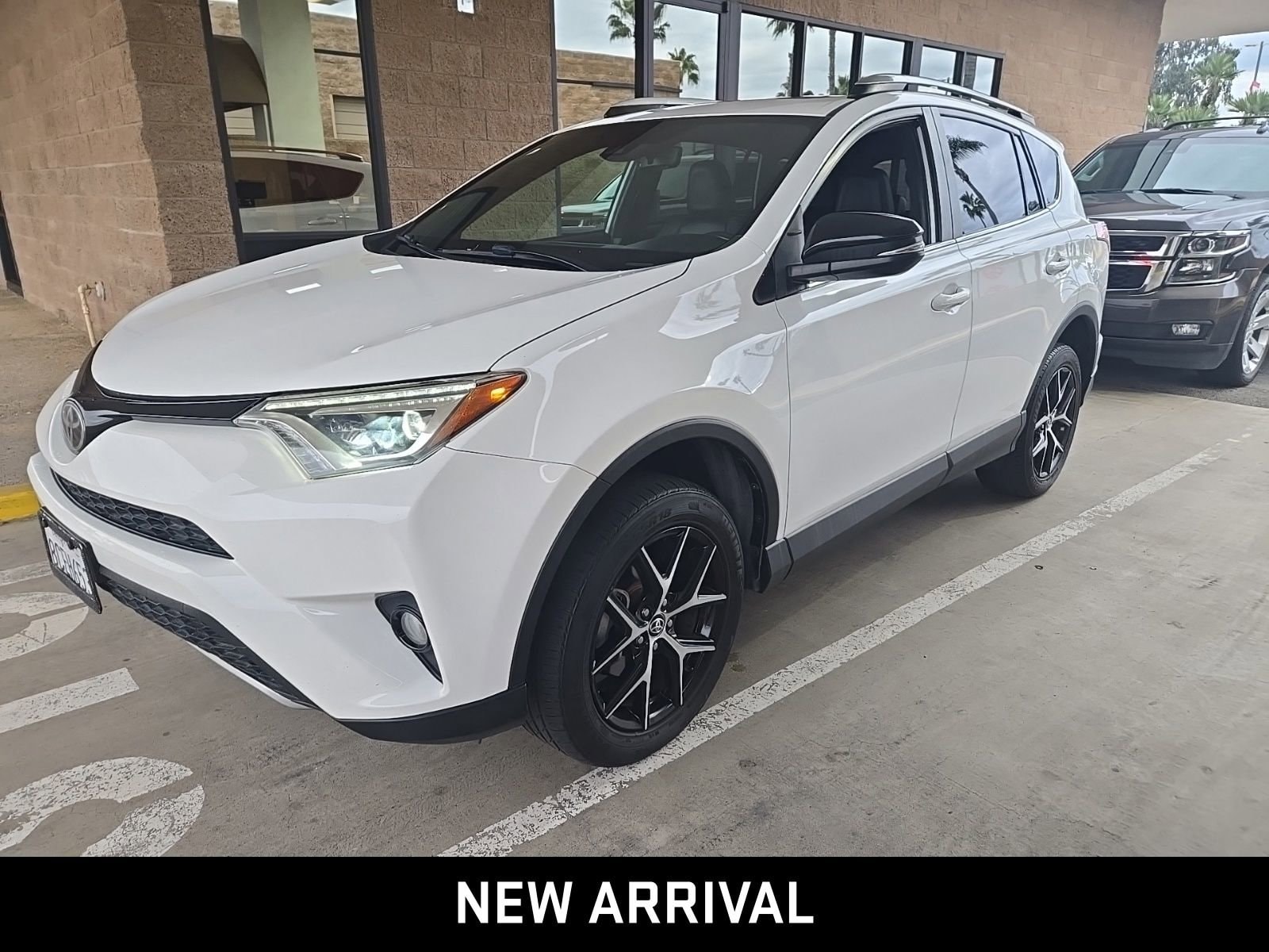 2018 Toyota RAV4 SE's photo