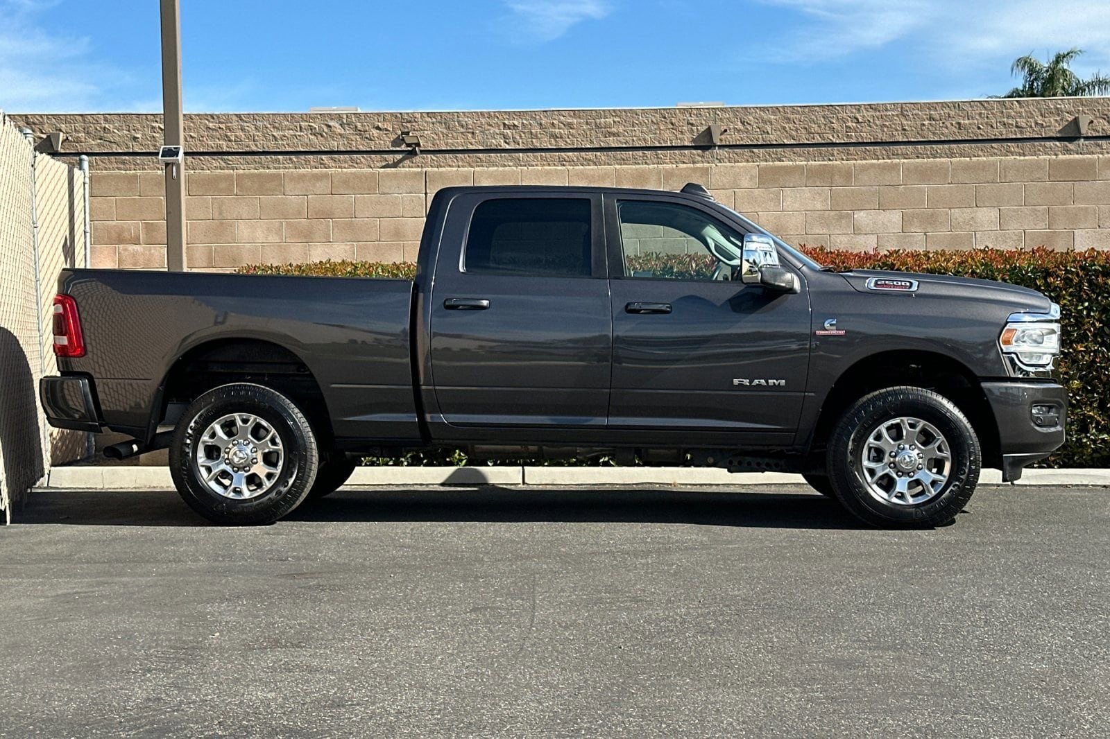 2024 Ram 2500 Laramie photo 2